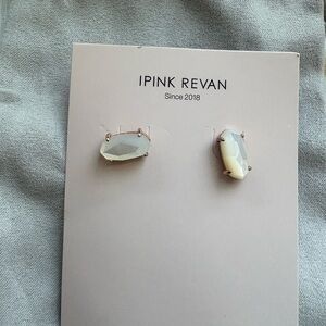 Kendra scott Elegant White Earrings